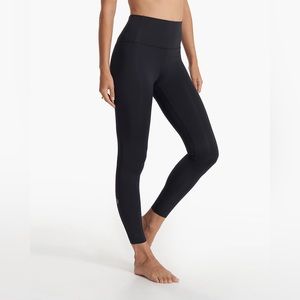 Vuori evolve leggings — wore once